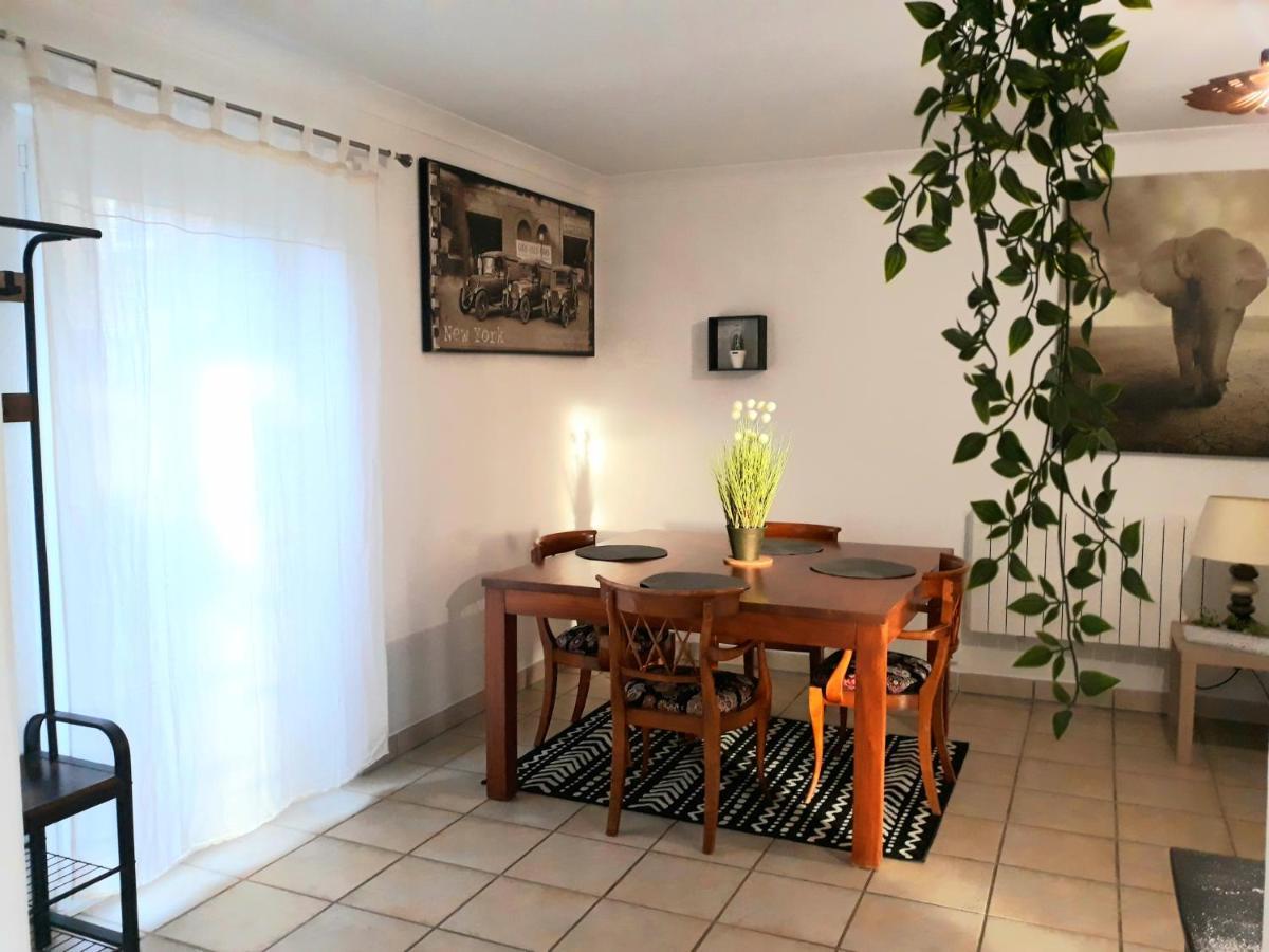 Gite Du Manoir Des Haies Villa Les Champs-Géraux Eksteriør bilde